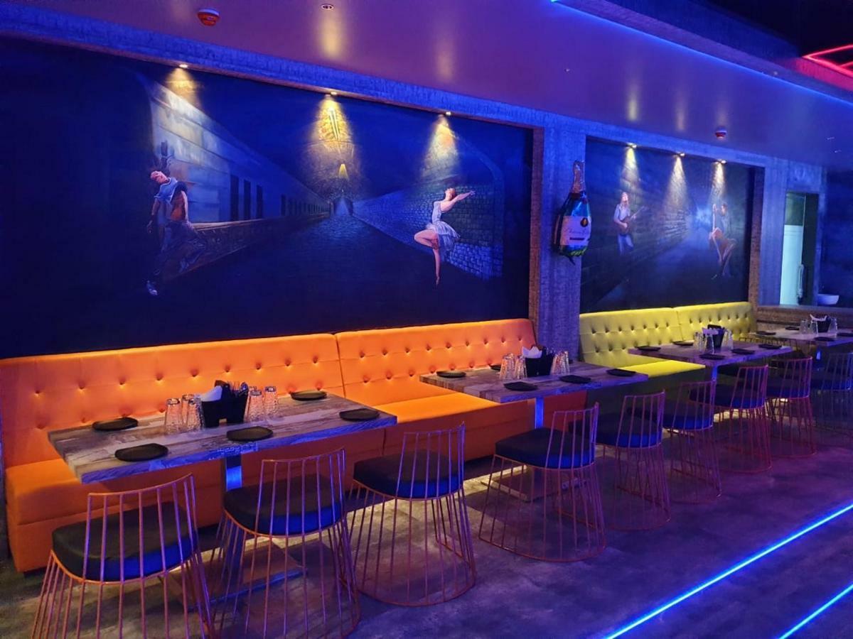 Hotel Virat Ambe Sports Club Ulhāsnagar Exteriér fotografie